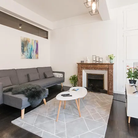 Vaste Hypercentre Appartement *