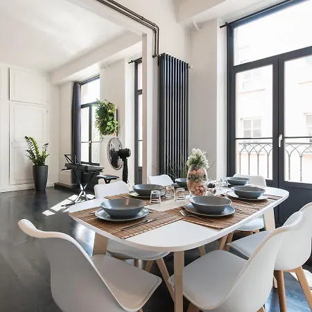 Vaste Hypercentre Appartement *